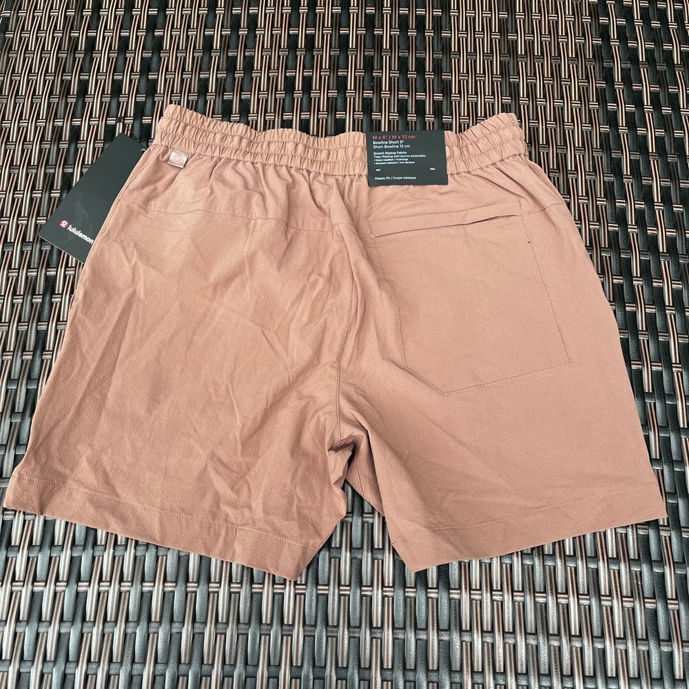 Lululemon Bowline Shorts Size M Salmon Color - NWT - Picture 4 of 5